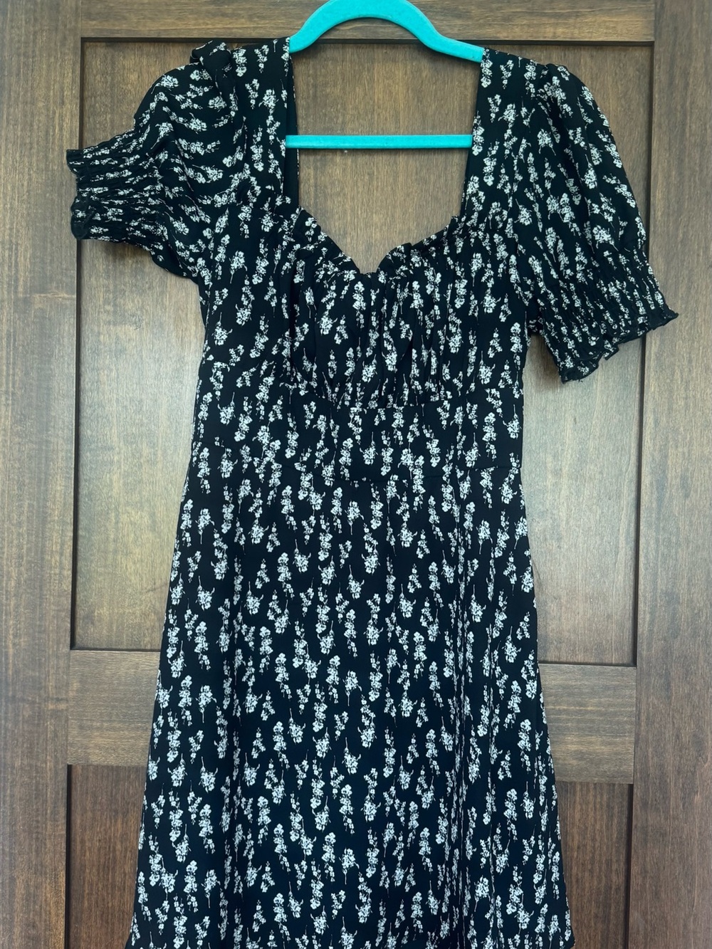 Francesca's Collections Black Floral Midi Dress